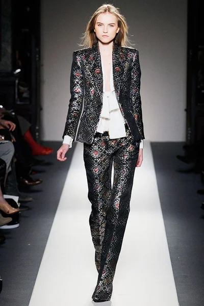 Look 27